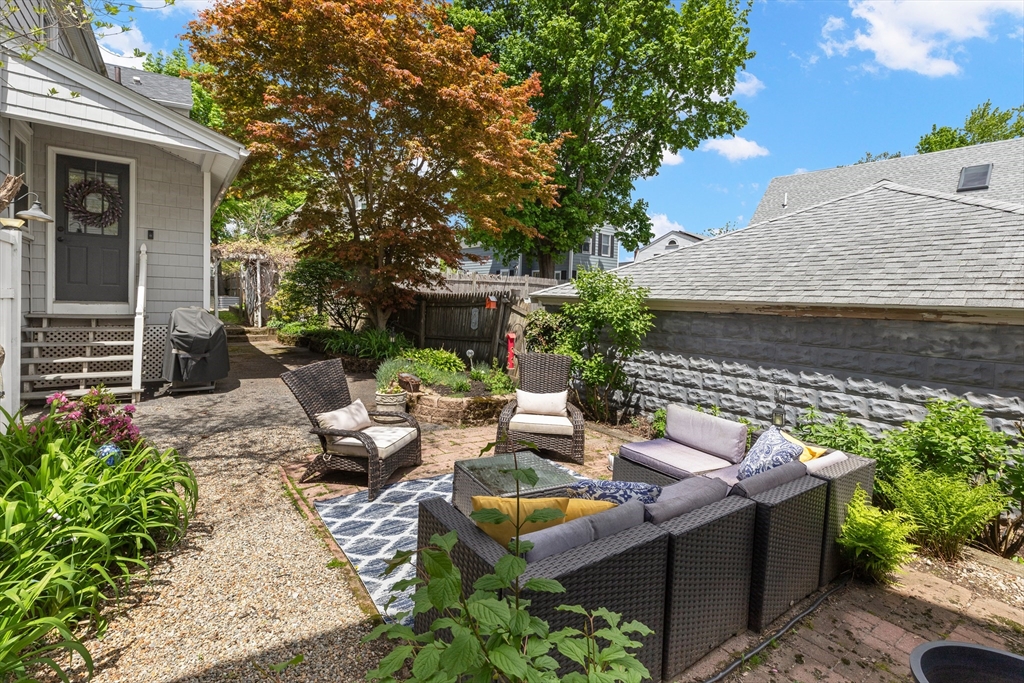 9 Elm Ct, Andover, MA Photo #29