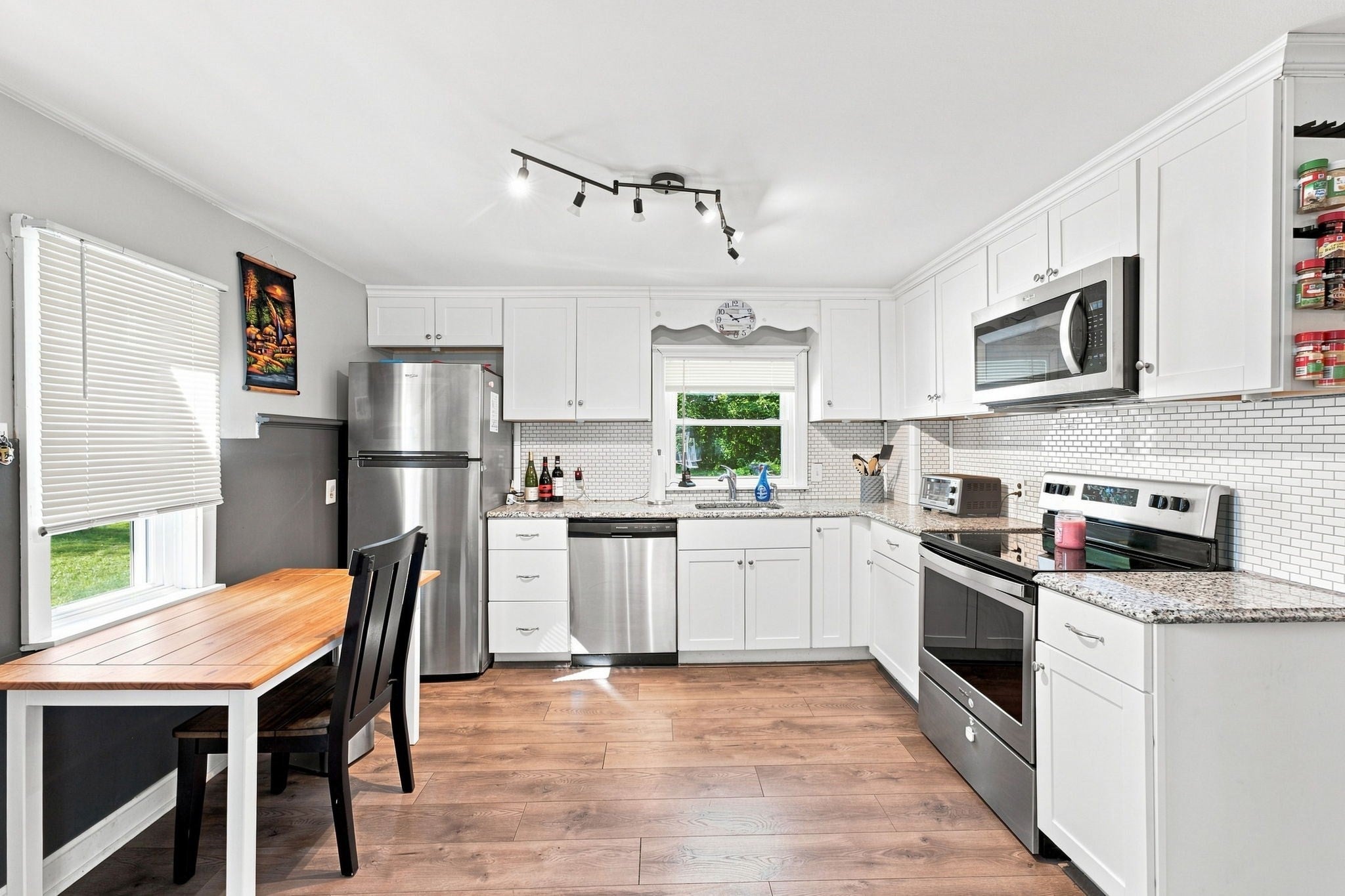 42 7 Mile River Dr