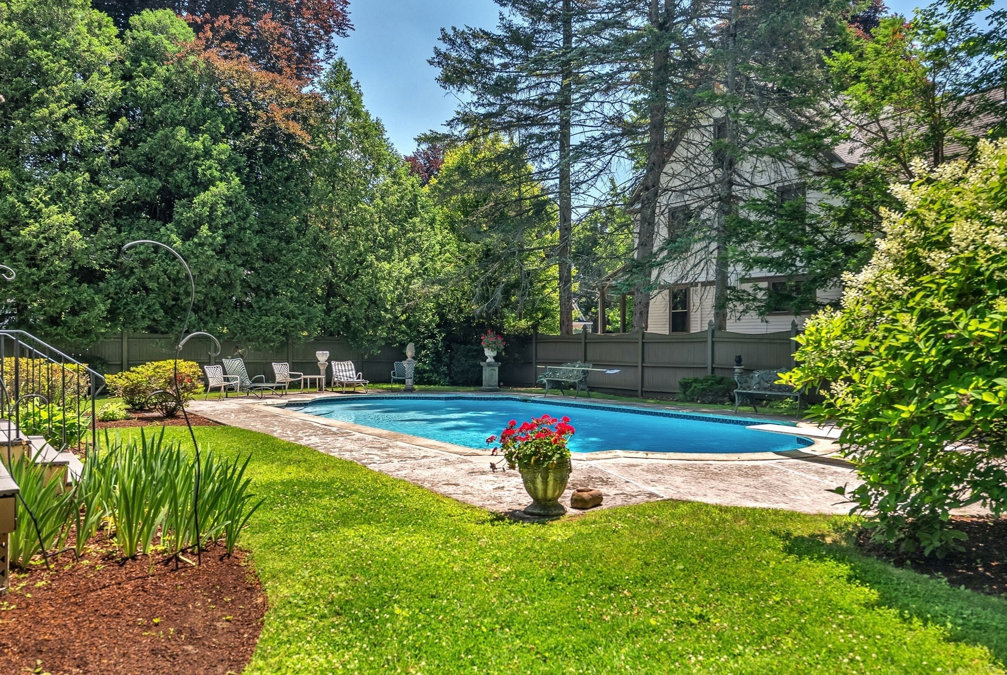 131 Fair Oaks Park