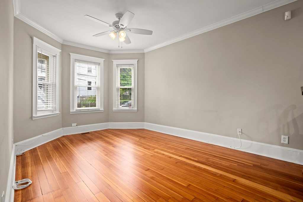 226 E Cottage St 1