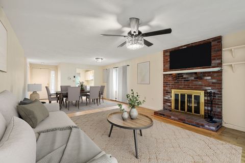 110 Highwood Dr 110 Franklin MA 02038
