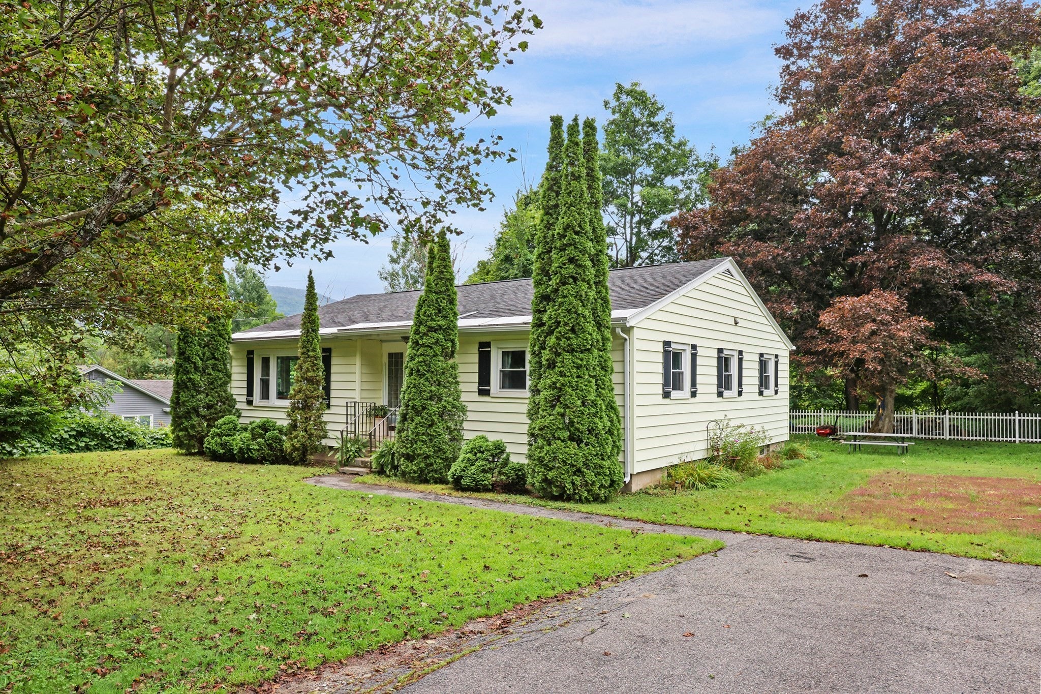 31 Daniels Ter, Cheshire, MA, 31 Daniels Ter, Cheshire, MA Photo #3