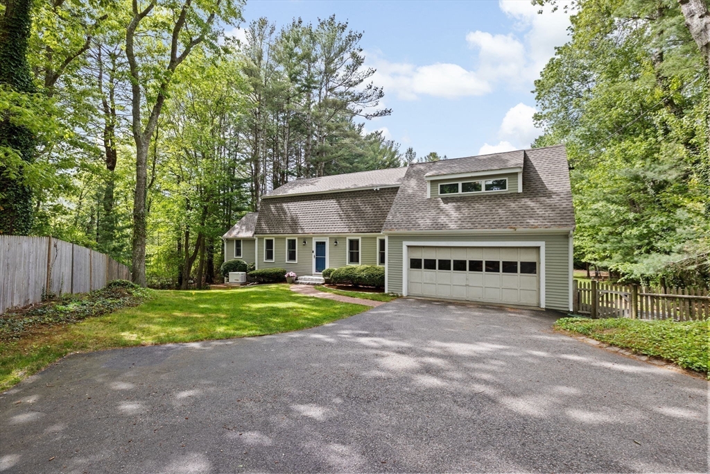 64 Meetinghouse Lane