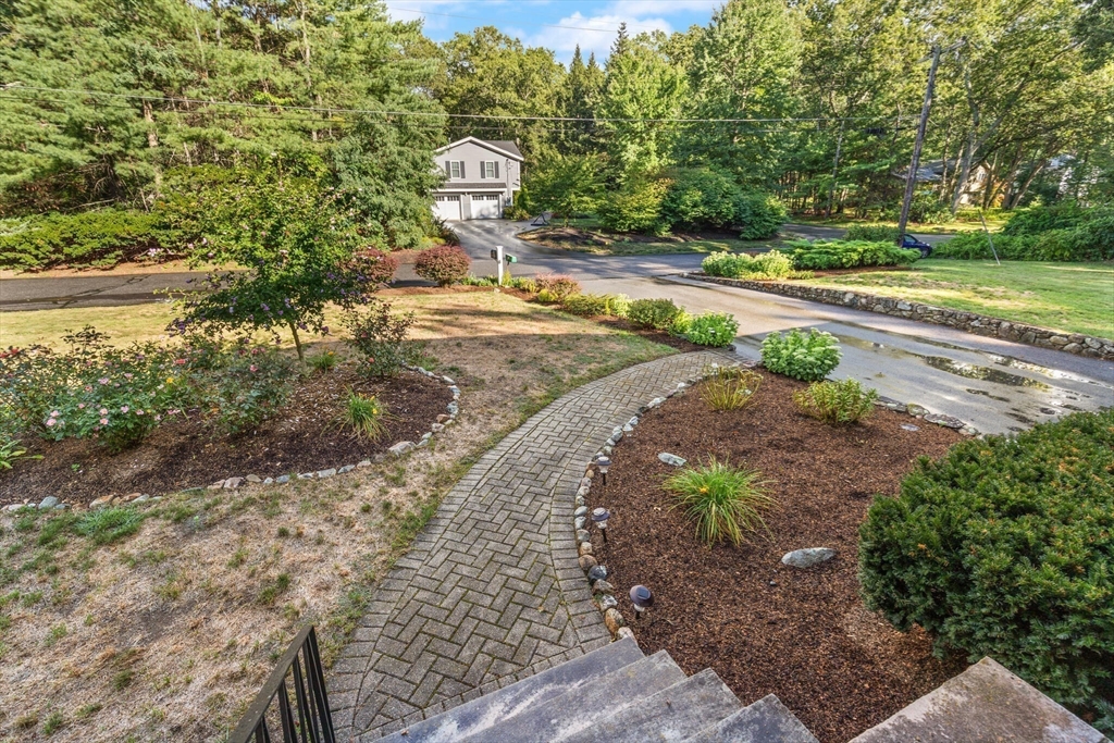 39 Austin Rd