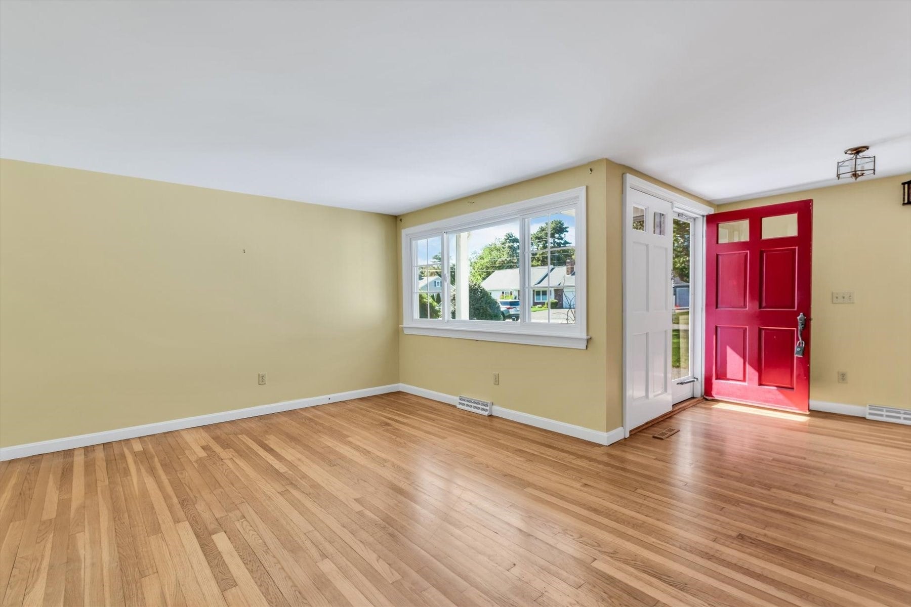 105 Captain Chase Rd