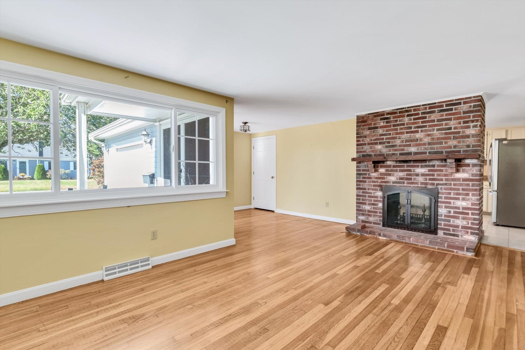 105 Captain Chase Rd