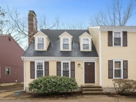 Photo of 165 Wellman Ave #165, Chelmsford, MA 01863 (MLS # 73513111)