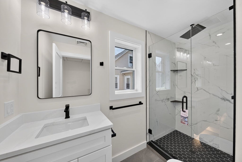 20 Washington Pl, Malden, MA Photo #12