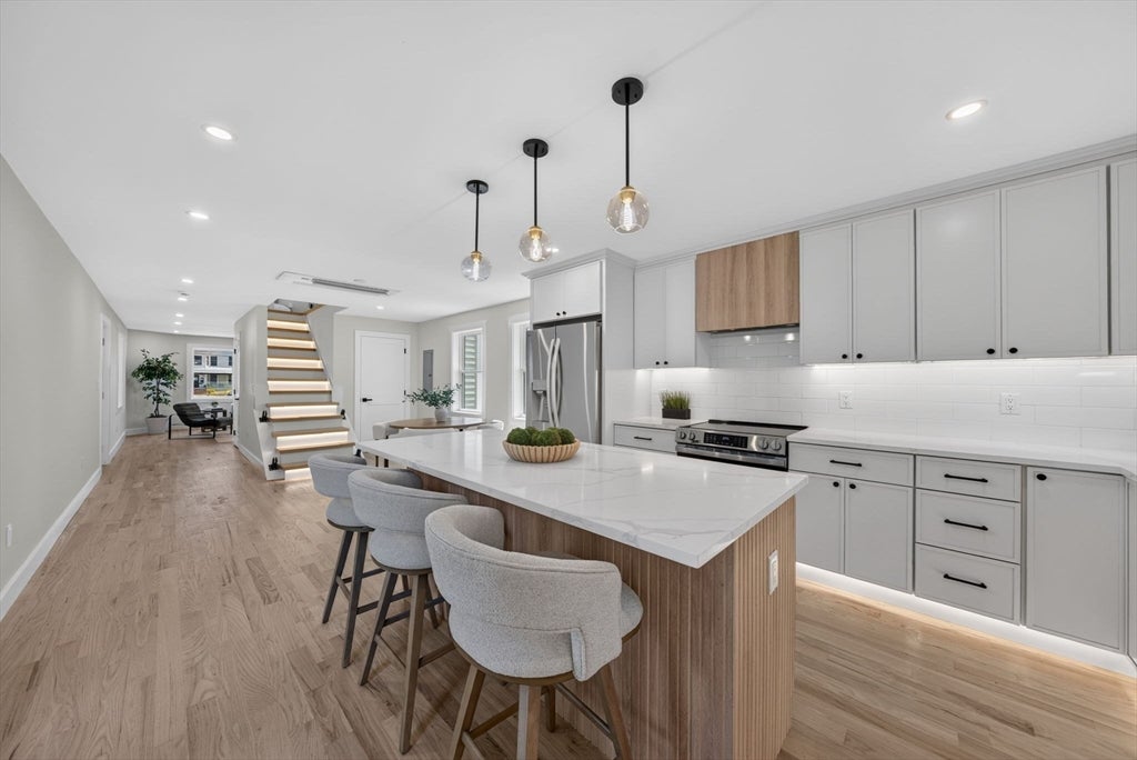 Photo of 20 Washington Pl, Malden, MA