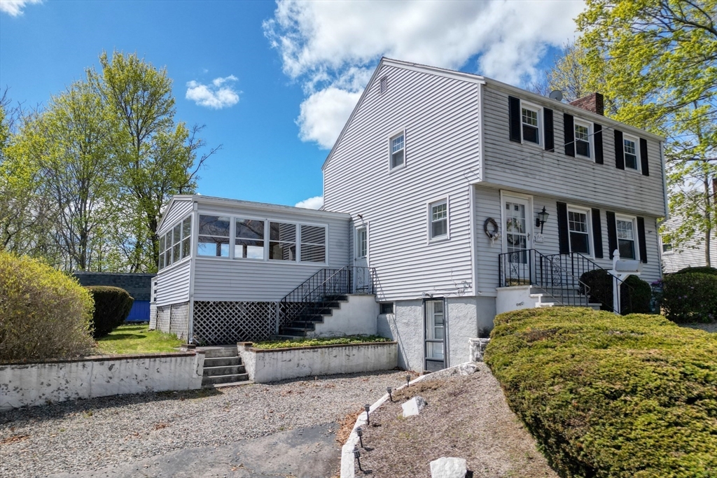 71 Holmes Ave