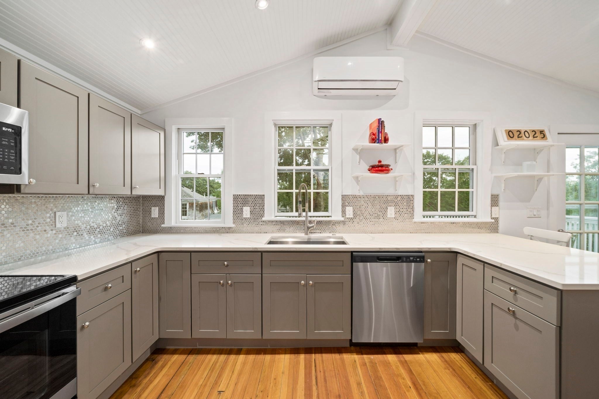 47 Elm Ct, Cohasset, MA Photo #14