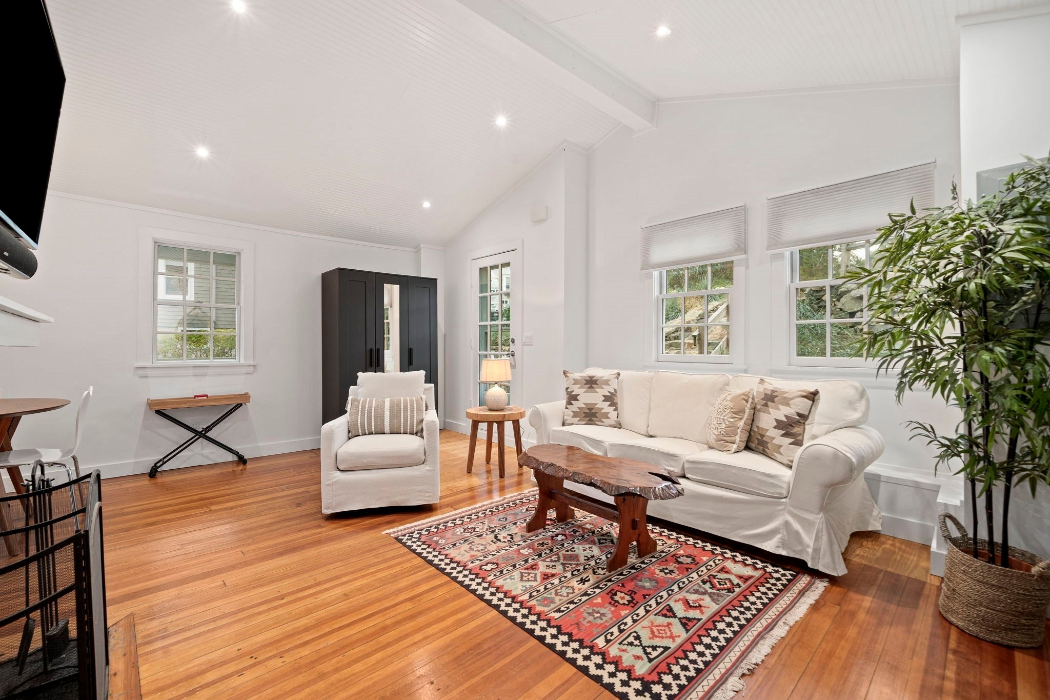 47 Elm Ct, Cohasset, MA Photo #9