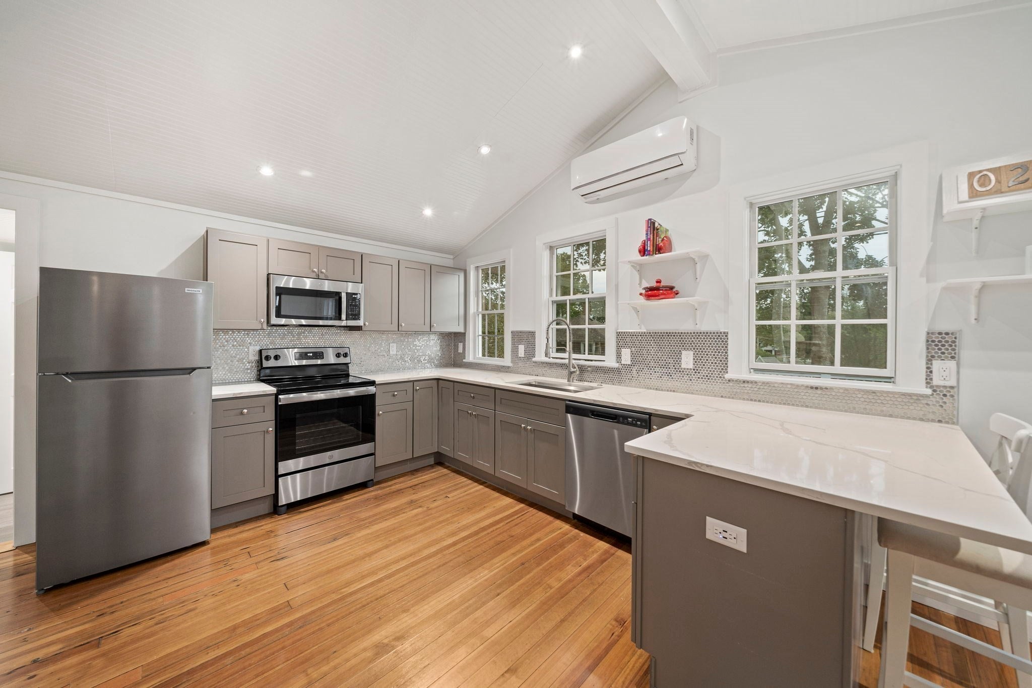 47 Elm Ct, Cohasset, MA Photo #11