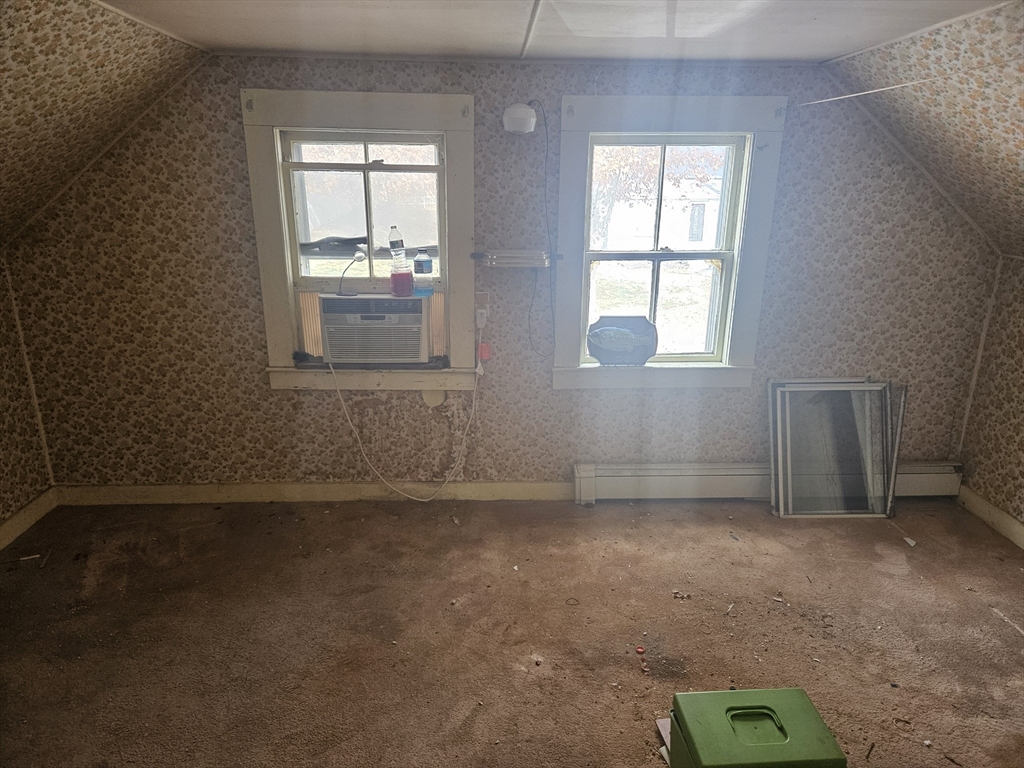 Lowell, Massachusetts 01850, United States, 2 Bedrooms Bedrooms, ,1 BathroomBathrooms,Residential,Pending,34185