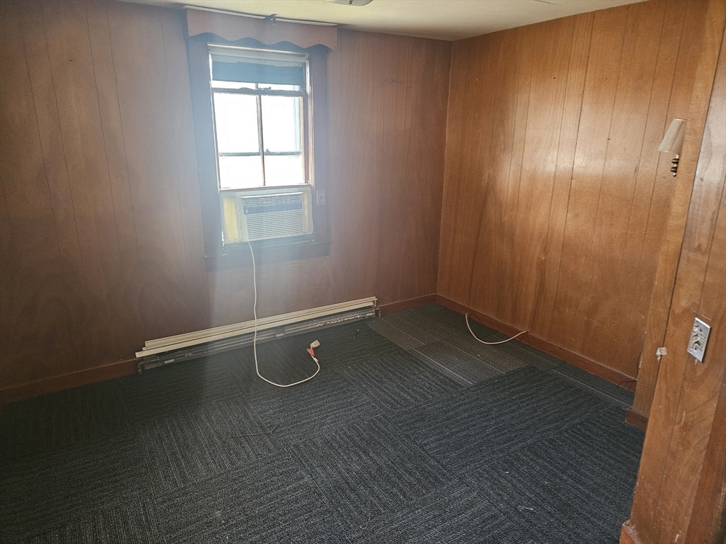 Lowell, Massachusetts 01850, United States, 2 Bedrooms Bedrooms, ,1 BathroomBathrooms,Residential,Pending,34185