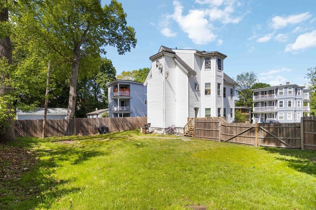 12 Connecticut Pl