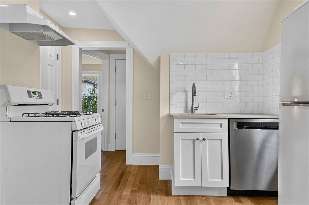 22 Cypress St, Watertown, MA, 22 Cypress St, Watertown, MA Photo #21