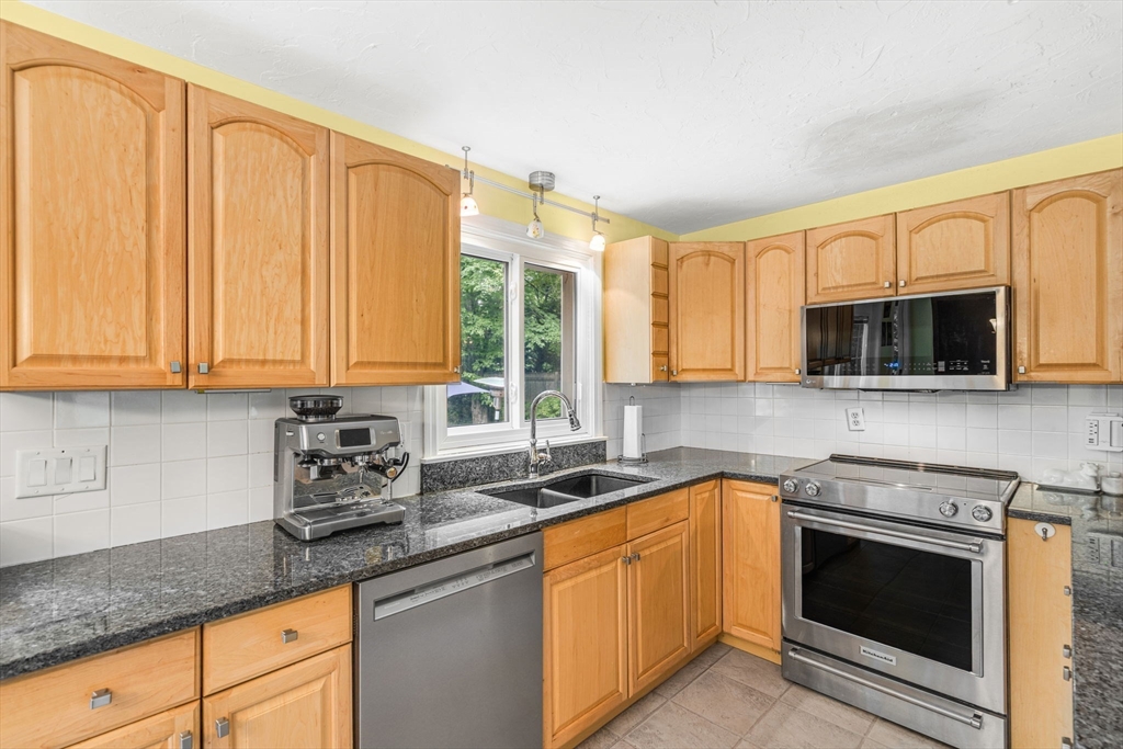 31 Alexander Rd