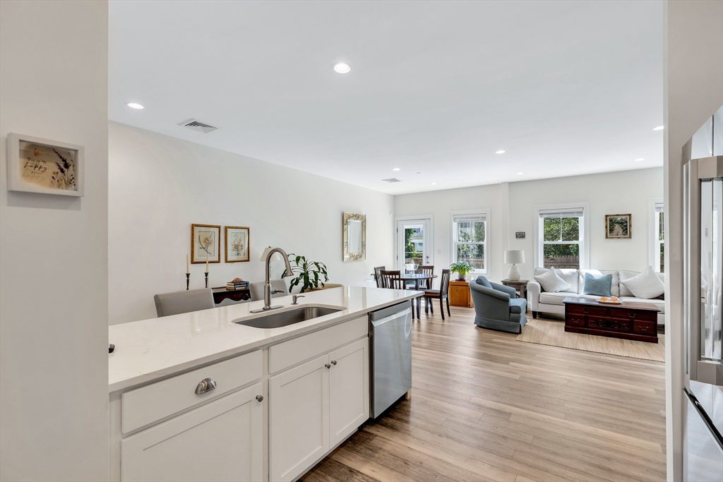 278 Court St 104