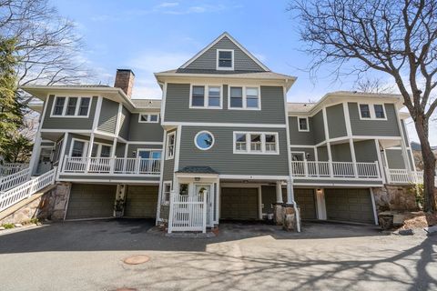 21 Pine Street 4 Manchester MA 01944