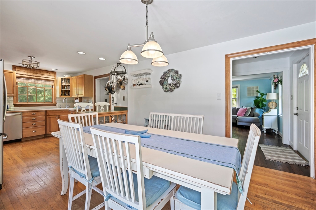 89 W Elm St