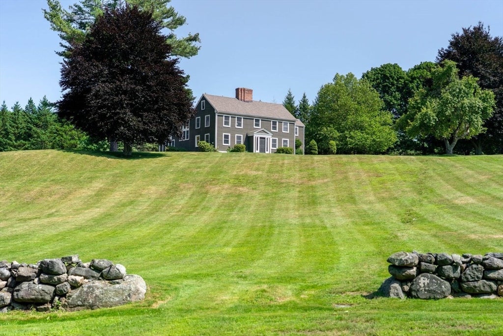 Photo of 47 East St, Middleton, MA