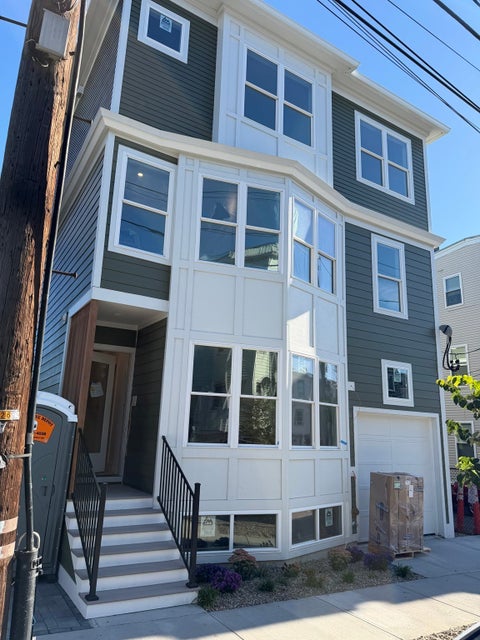 Photo of 261 Princeton St #302, Boston, MA 02128 (MLS # 73582028)