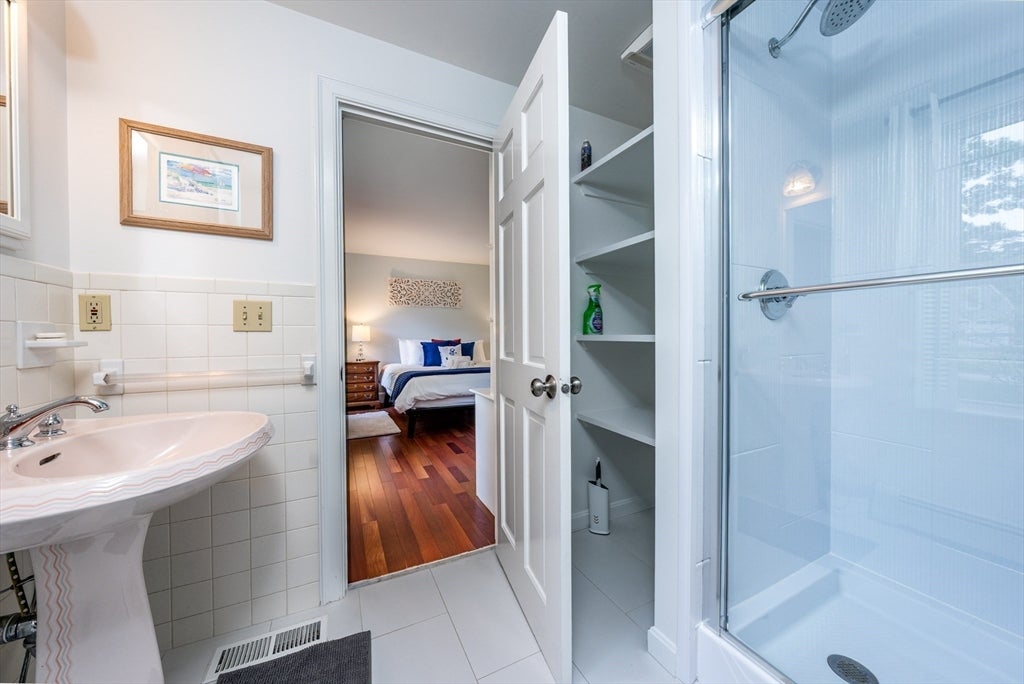 14 Oxner Road, Barnstable, MA, 14 Oxner Road, Barnstable, MA Photo #21