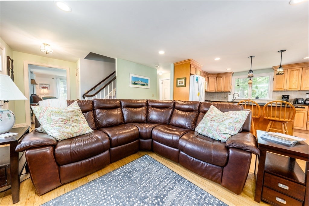 14 Oxner Road, Barnstable, MA, 14 Oxner Road, Barnstable, MA Photo #4