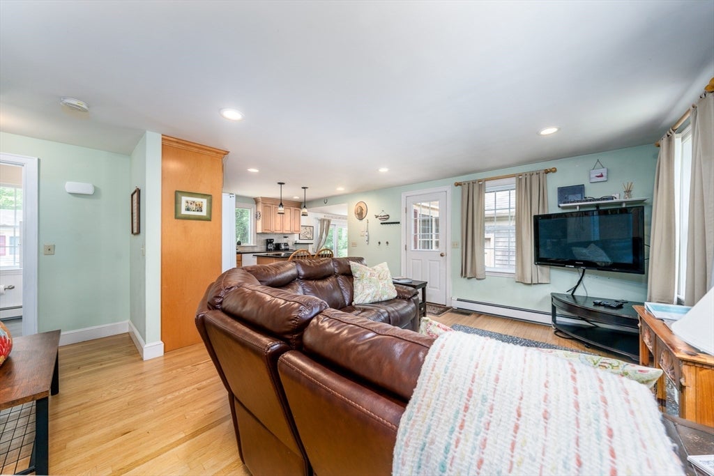 14 Oxner Road, Barnstable, MA, 14 Oxner Road, Barnstable, MA Photo #9