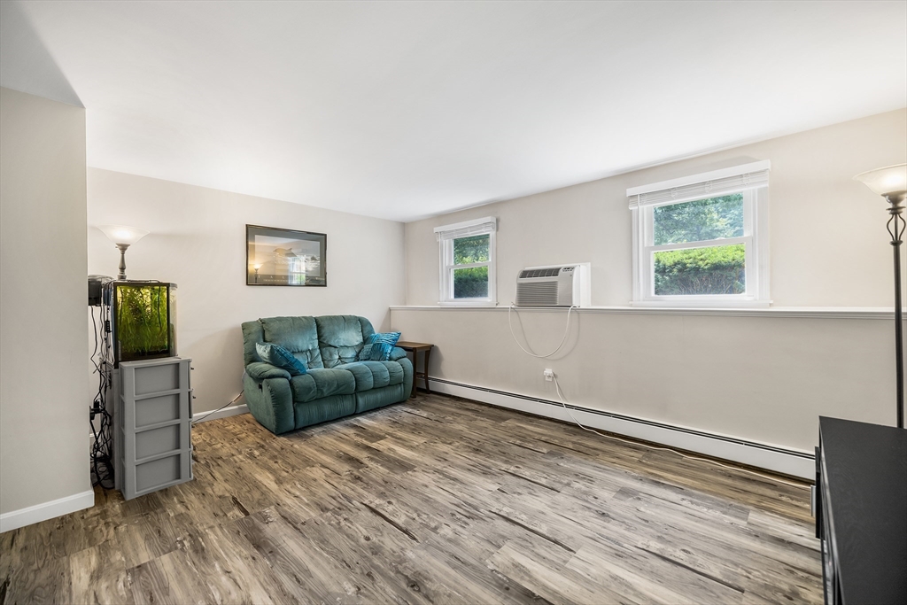 1348 Main St 2
