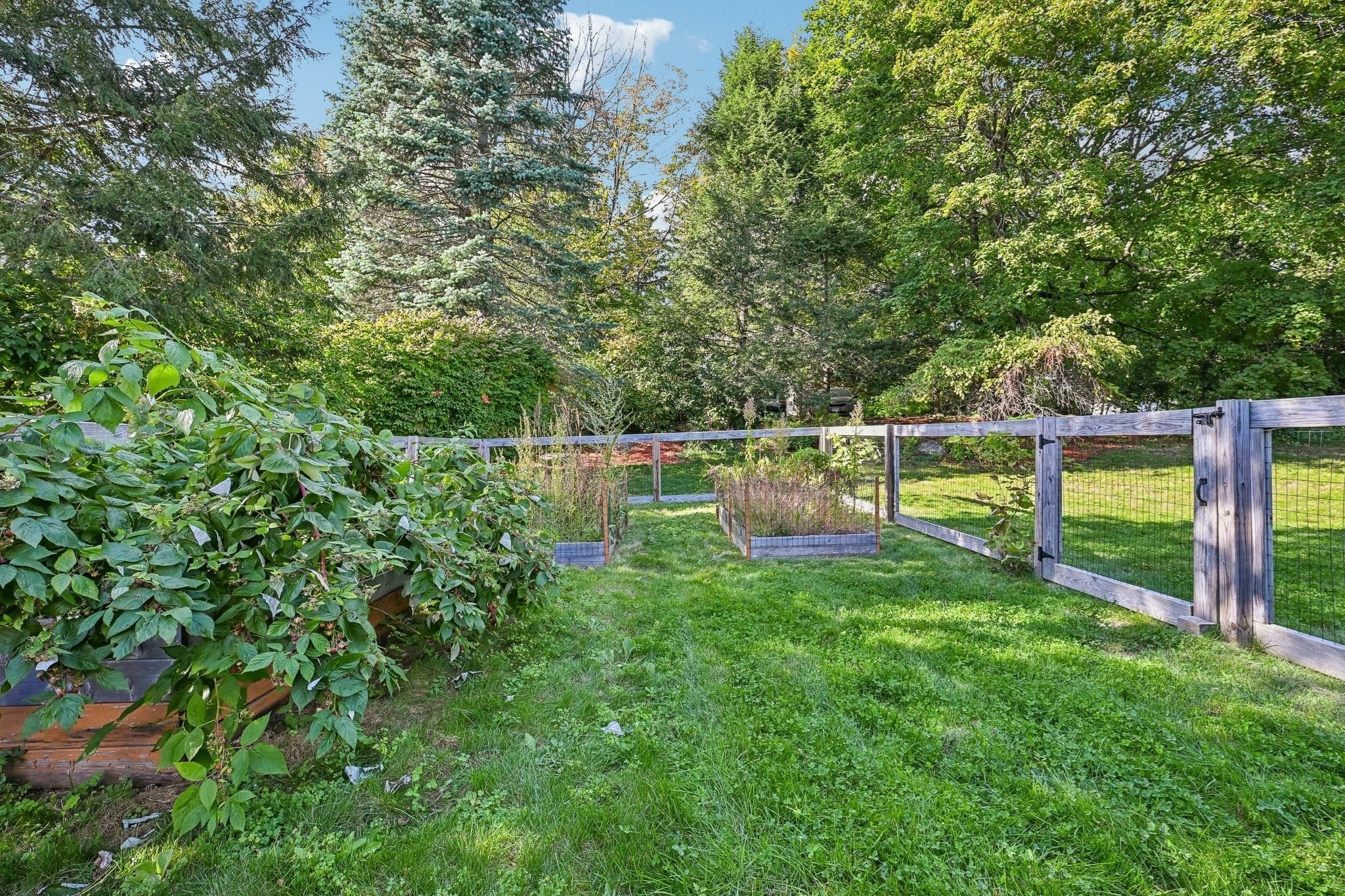 2 Stone Meadow Farm Dr, Shrewsbury, MA Photo #35