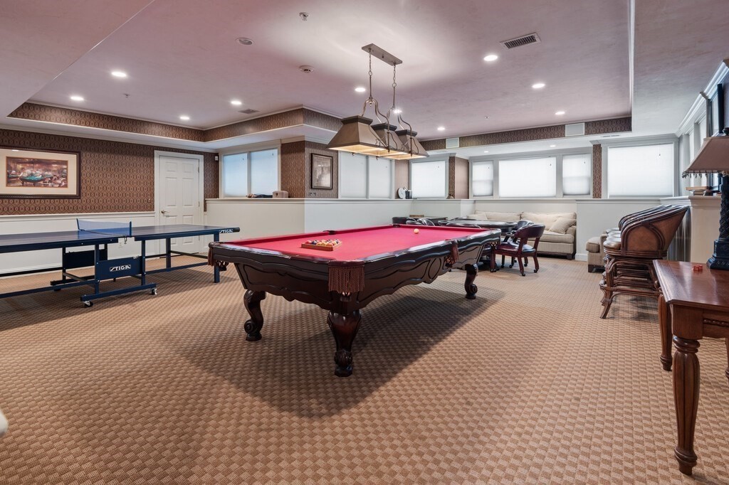 Southborough, Massachusetts 01772, United States, 2 Bedrooms Bedrooms, ,3 BathroomsBathrooms,Residential,Active,111964