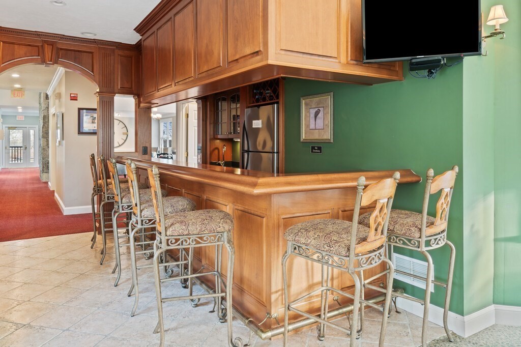 Southborough, Massachusetts 01772, United States, 2 Bedrooms Bedrooms, ,3 BathroomsBathrooms,Residential,Active,111964