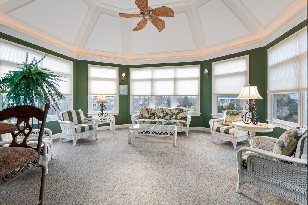 Southborough, Massachusetts 01772, United States, 2 Bedrooms Bedrooms, ,3 BathroomsBathrooms,Residential,Active,111964