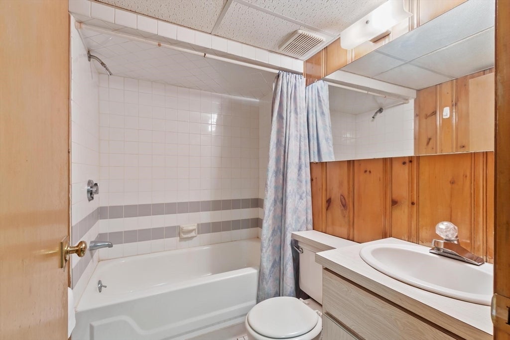 370 Albion St, Wakefield, MA Photo #22