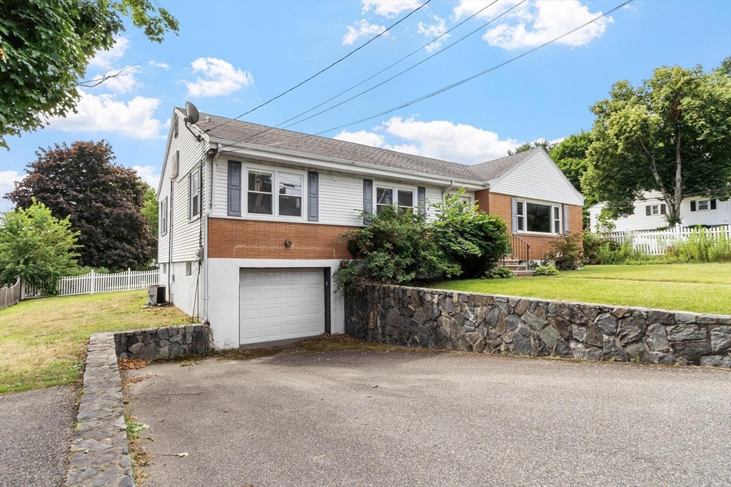 370 Albion St, Wakefield, MA Photo #28