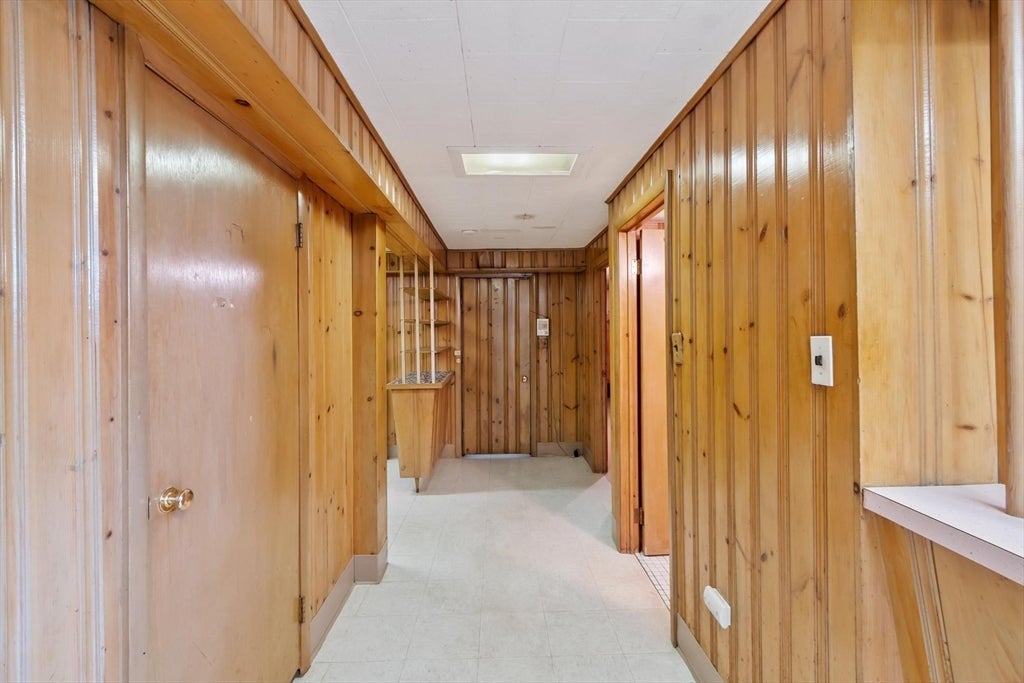 370 Albion St, Wakefield, MA Photo #23
