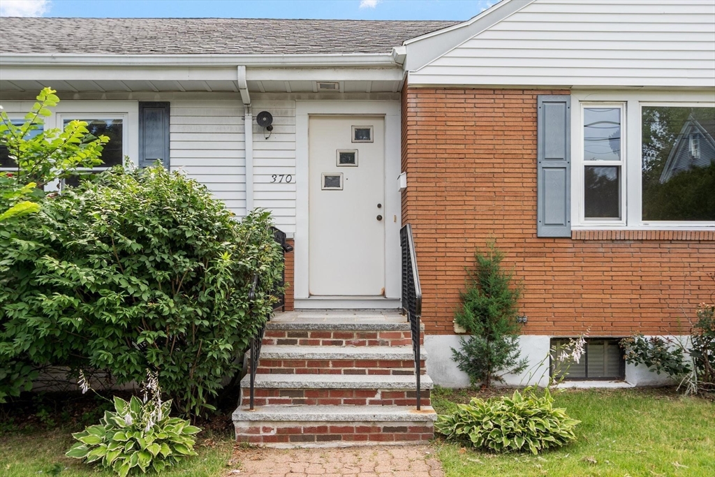 370 Albion St, Wakefield, MA Photo #29