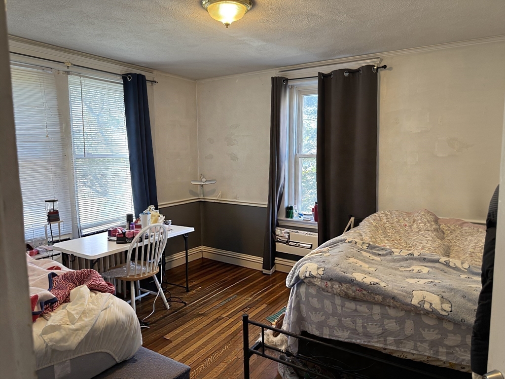 2039 Commonwealth Ave. 6