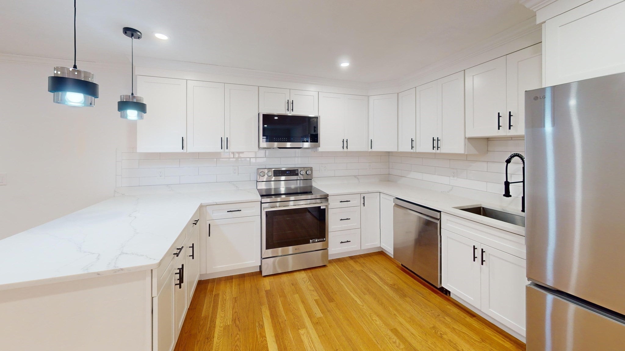 Click for 197 Kent St #34, Brookline, MA slideshow Click for 197 Kent St #34, Brookline, MA slideshow
