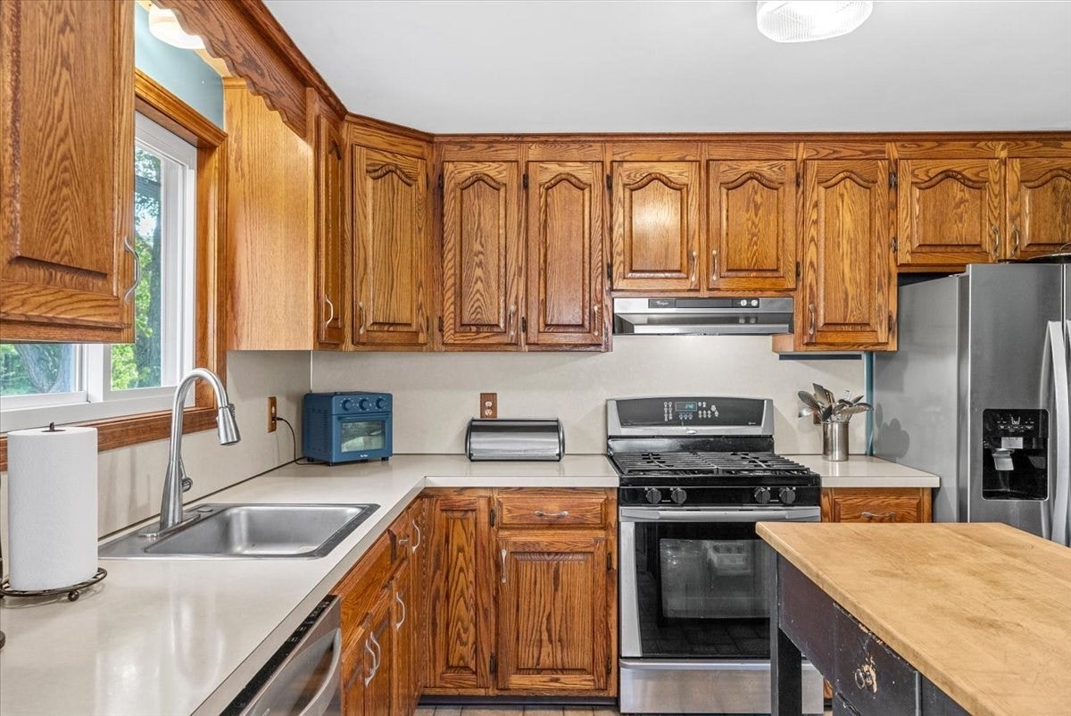 499 Harvard St, East Bridgewater, MA, 499 Harvard St, East Bridgewater, MA Photo #7