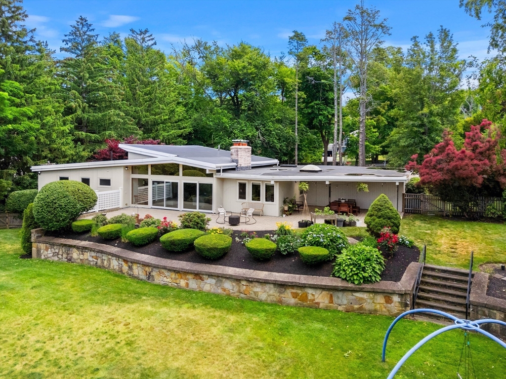 285 Brush Hill Rd