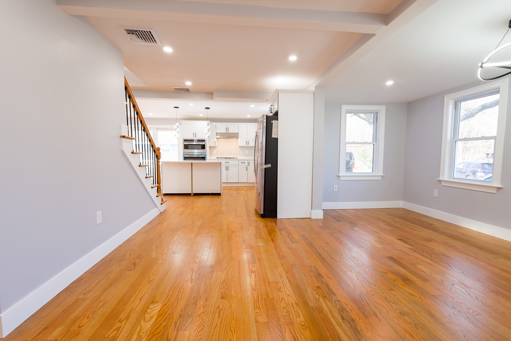 56 Grove Ave