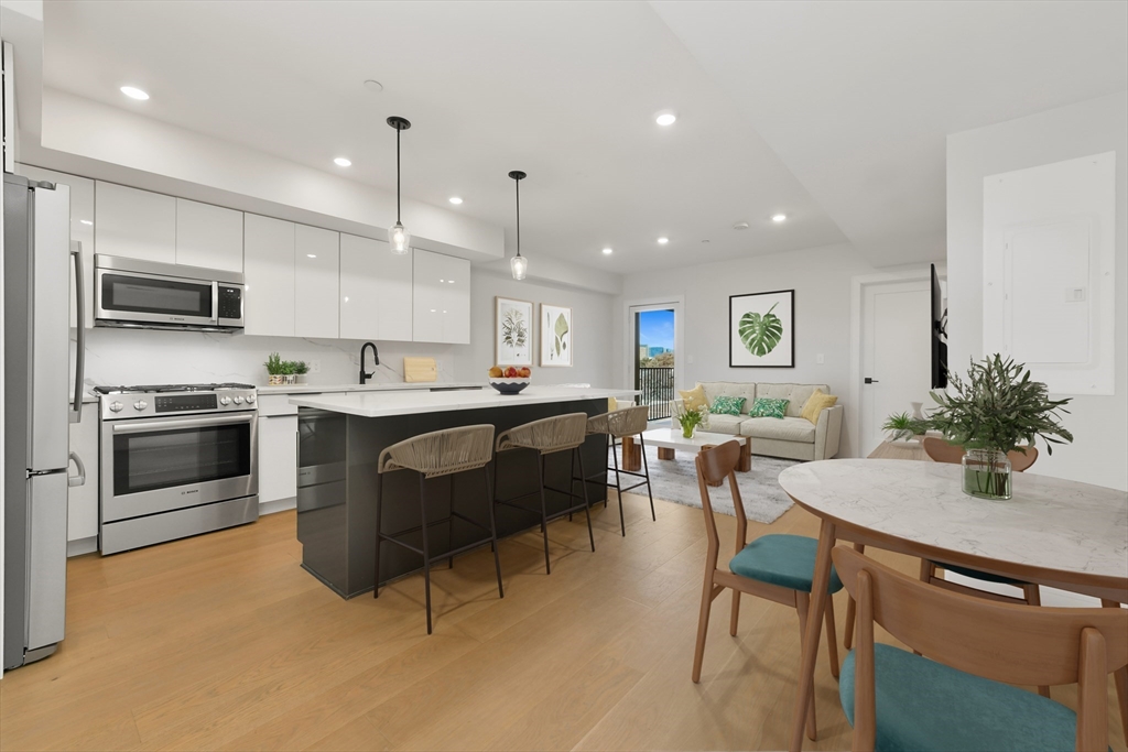321 W Broadway #6