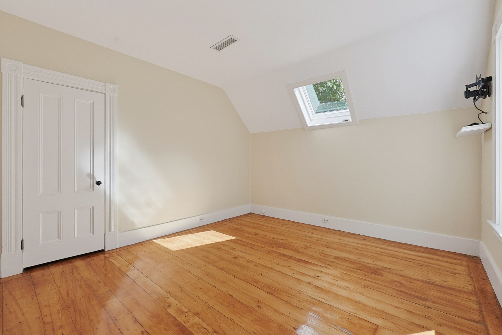 112 Greenwood Ave, Wakefield, MA Photo #23