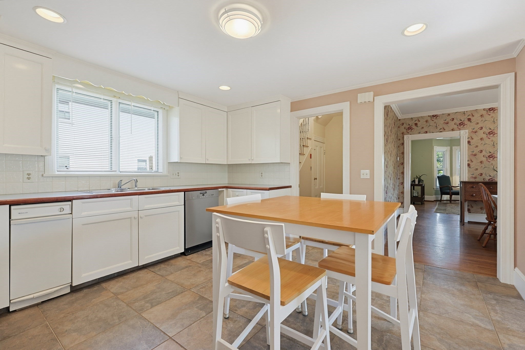 112 Greenwood Ave, Wakefield, MA Photo #12