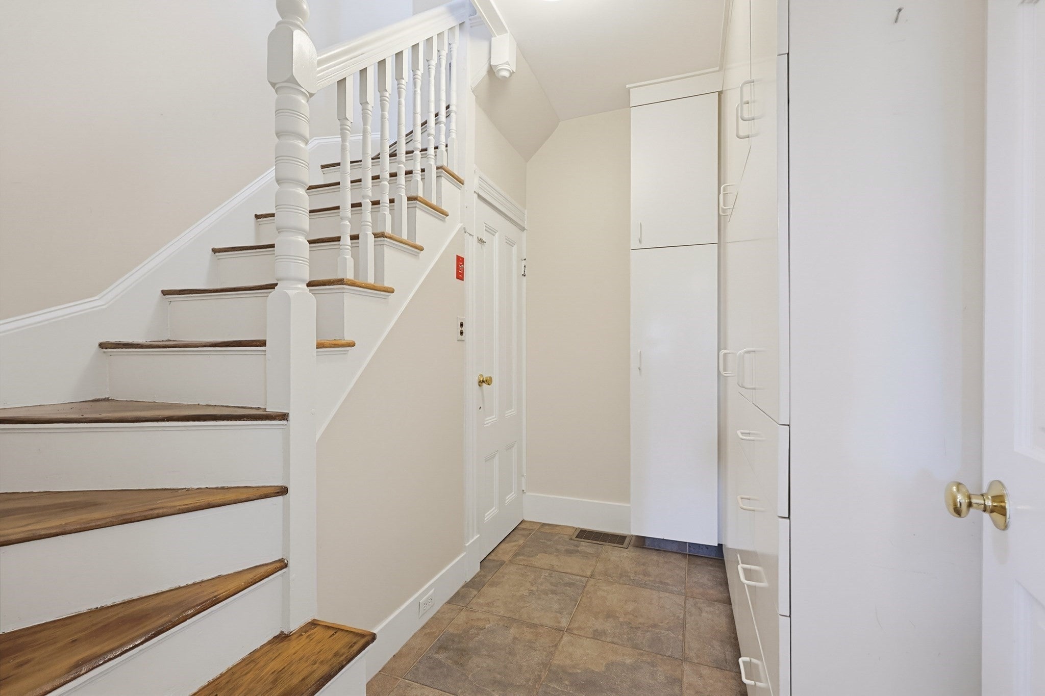 112 Greenwood Ave, Wakefield, MA Photo #21
