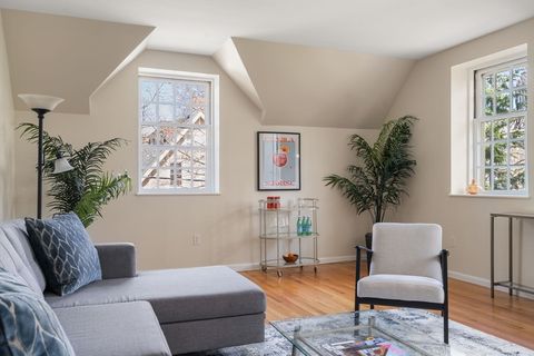 30 Cumberland W-4 Brookline MA 02445