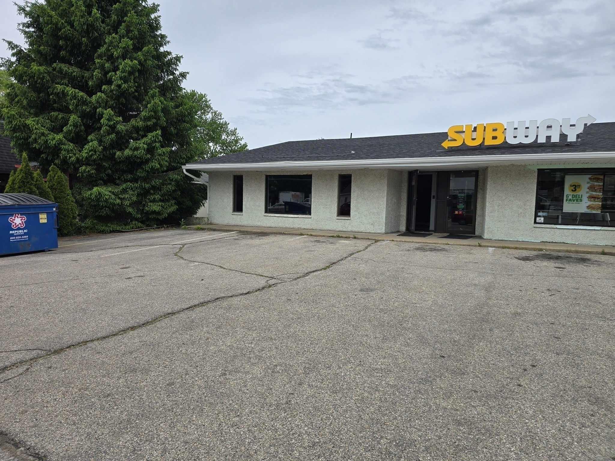 170 Pulaski Blvd 1